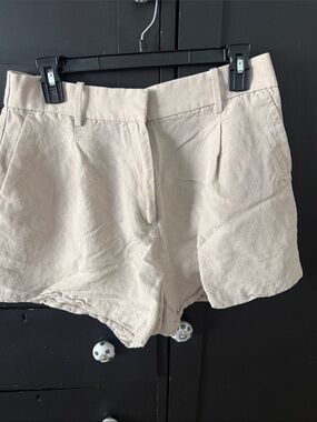 H&M Cream High-Waist Linen-Blend Tailored Shorts size 10